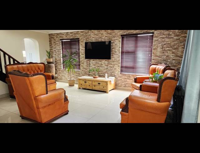 5 BEDROOM HOUSE FOR SALE IN BAYVIEW